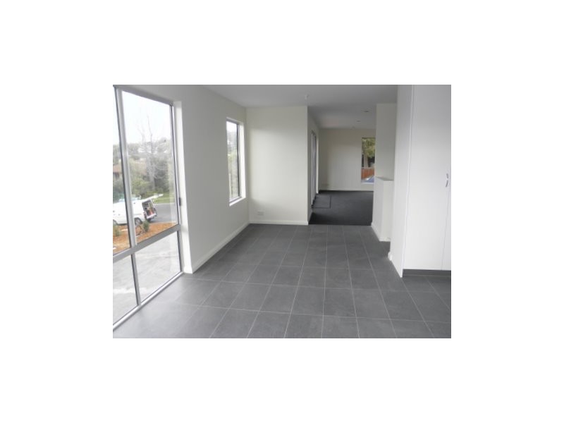 Unit 4/3 Hazell Street, Blackmans Bay TAS 7052