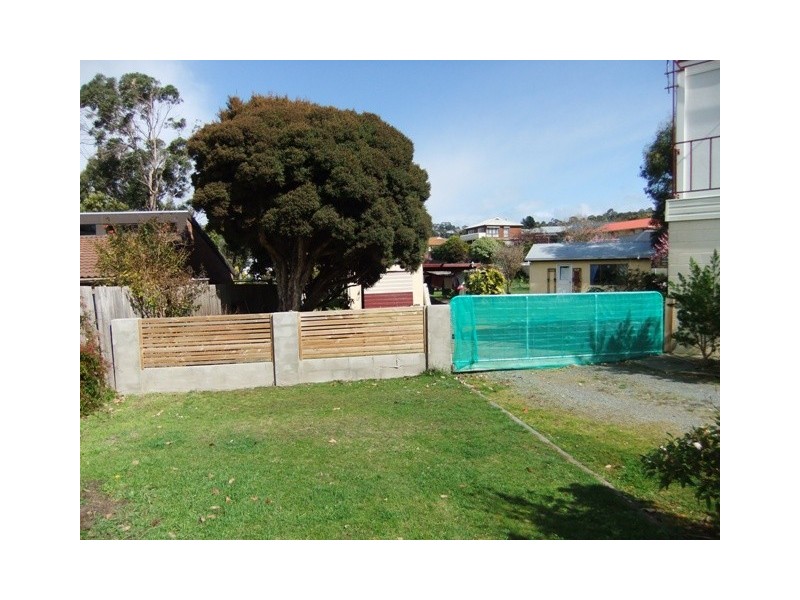 12 Wells Parade, Blackmans Bay TAS 7052
