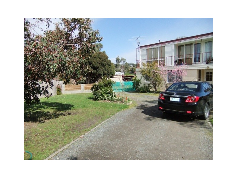 12 Wells Parade, Blackmans Bay TAS 7052