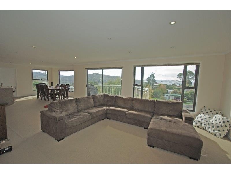 78 Roslyn Avenue, Kingston Beach TAS 7050