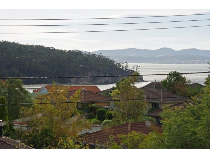 78 Roslyn Avenue, Kingston Beach TAS 7050