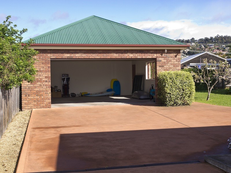 18 Ocean Esplanade, Blackmans Bay TAS 7052