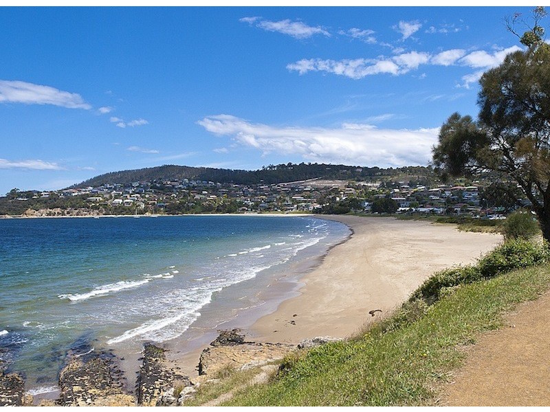18 Ocean Esplanade, Blackmans Bay TAS 7052