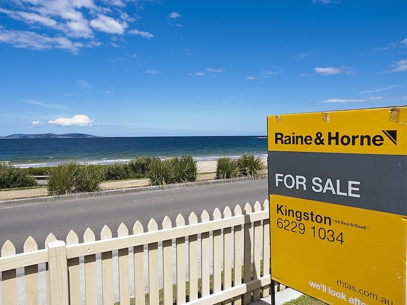 18 Ocean Esplanade, Blackmans Bay TAS 7052