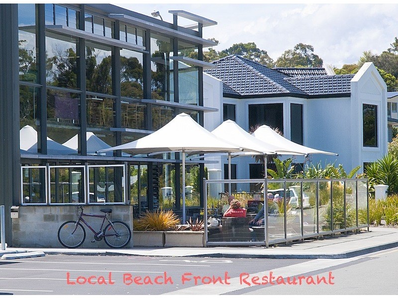 18 Ocean Esplanade, Blackmans Bay TAS 7052