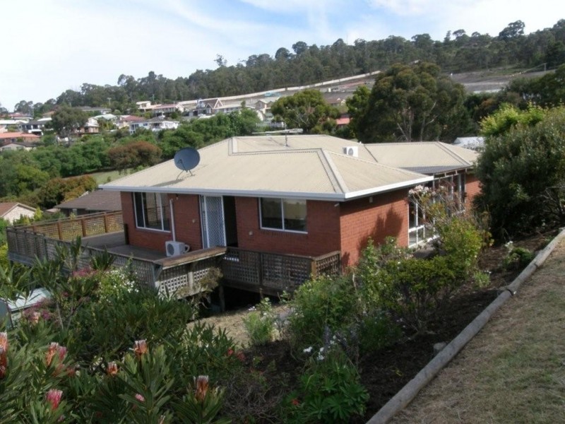 4 Coral Place, Blackmans Bay TAS 7052