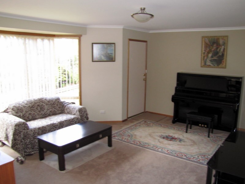 2/14 Grevillia Way, Kingston TAS 7050