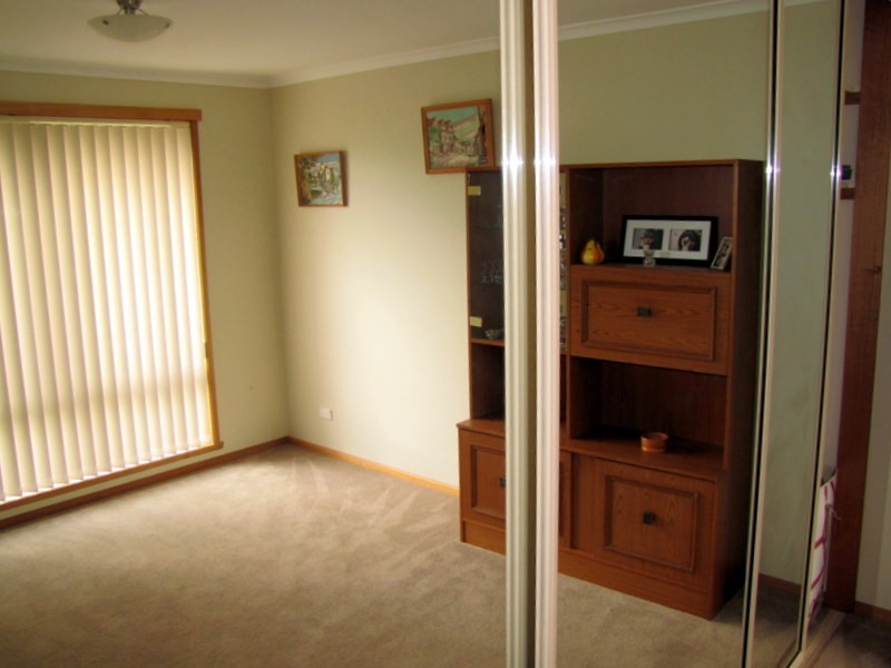 2/14 Grevillia Way, Kingston TAS 7050