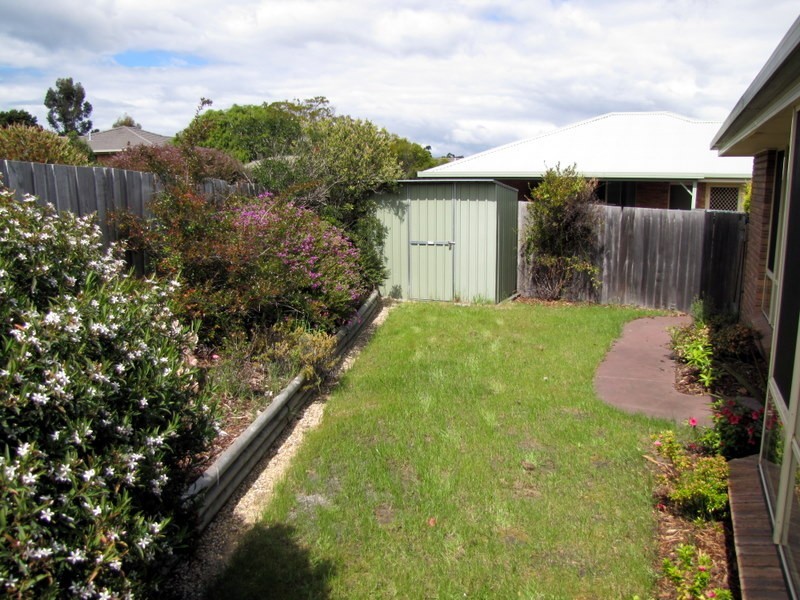 2/14 Grevillia Way, Kingston TAS 7050
