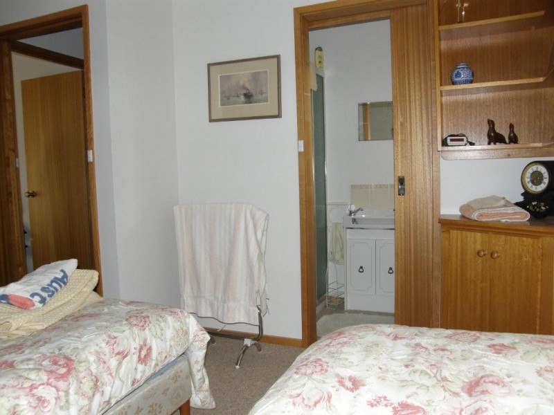 36 Village Drive, Kingston TAS 7050