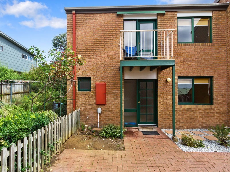 11/180 Roslyn Avenue, Blackmans Bay TAS 7052