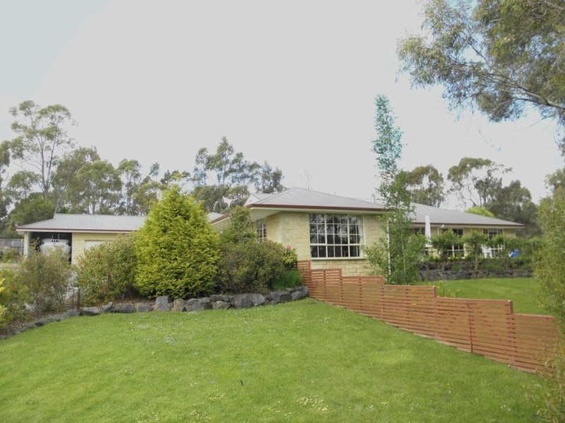 18 Burwood Drive, Blackmans Bay TAS 7052