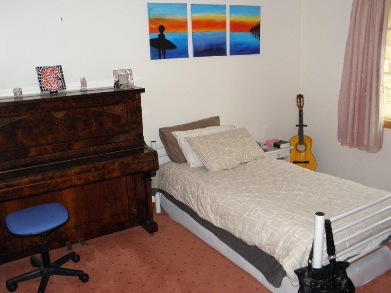 18 Burwood Drive, Blackmans Bay TAS 7052