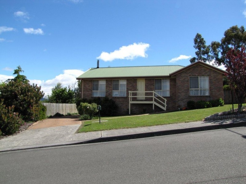 1 Celery Top Drive, Kingston TAS 7050