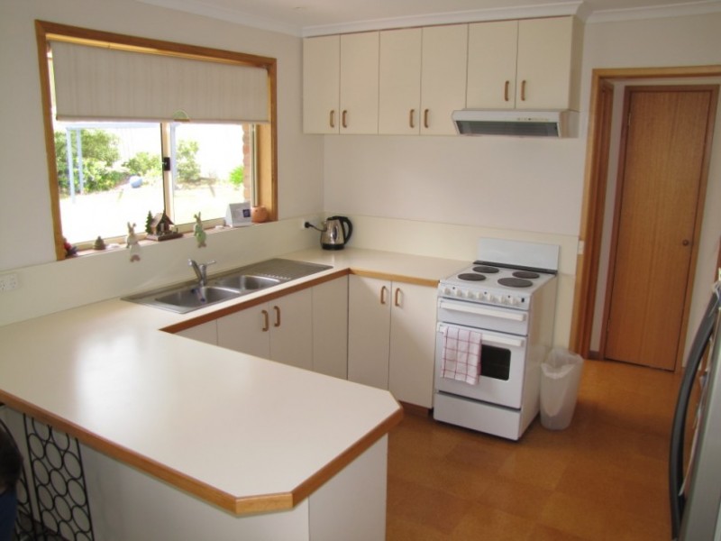 1 Celery Top Drive, Kingston TAS 7050