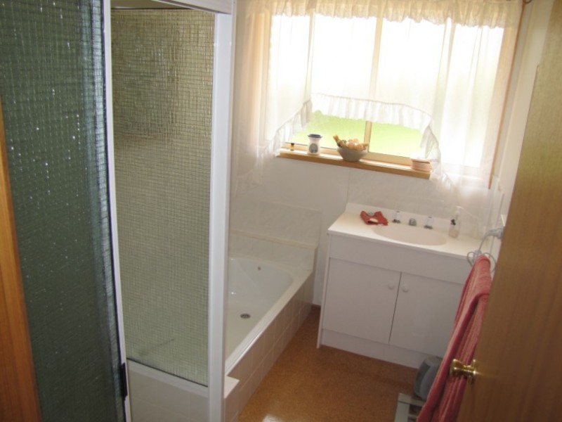 1 Celery Top Drive, Kingston TAS 7050