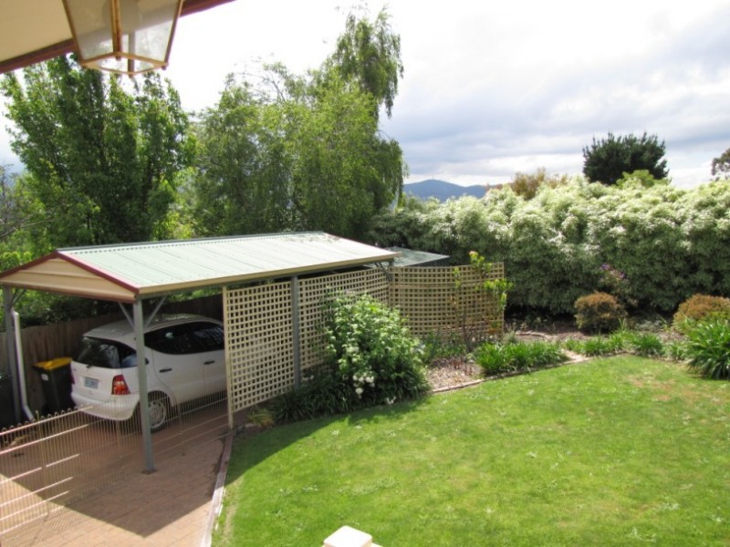 1 Celery Top Drive, Kingston TAS 7050