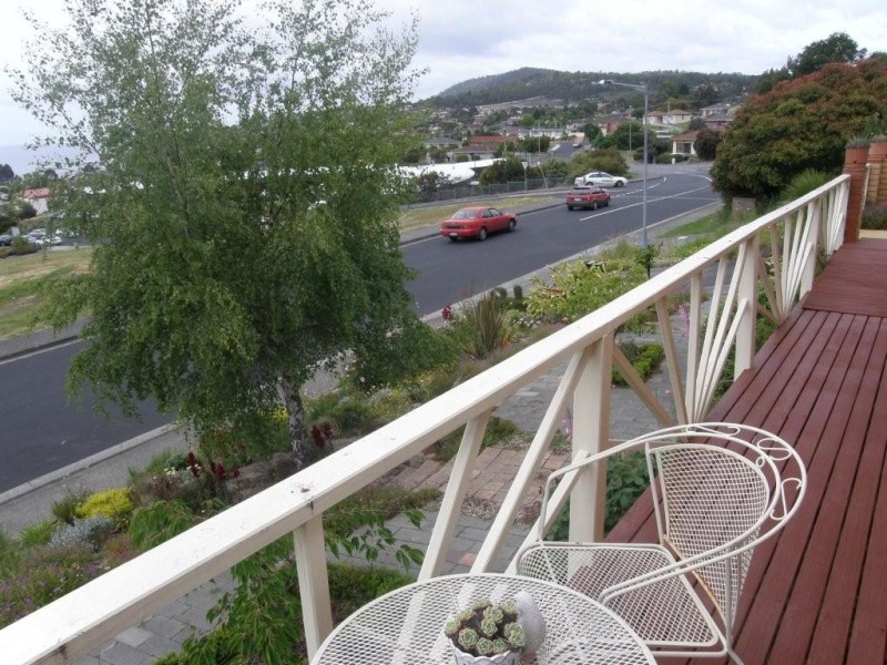 1/10 Opal Drive, Blackmans Bay TAS 7052