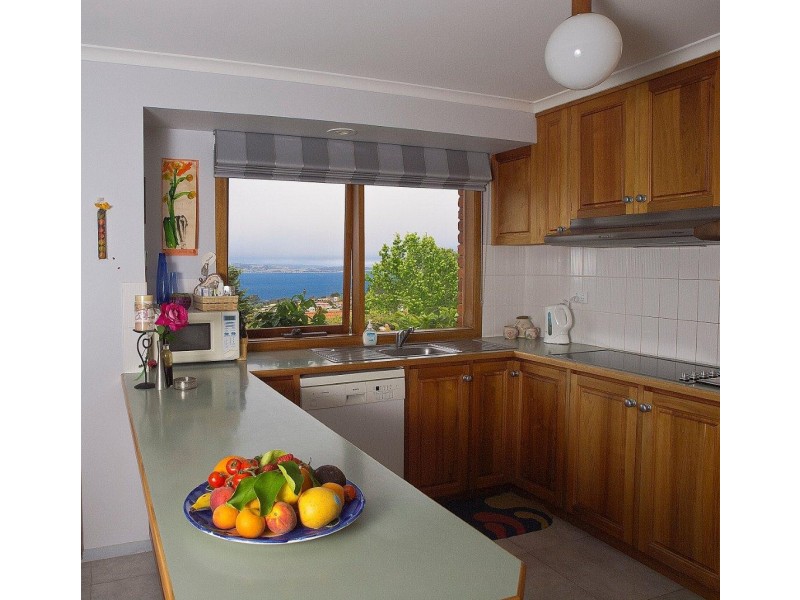 8 Seabreeze Court, Kingston Beach TAS 7050