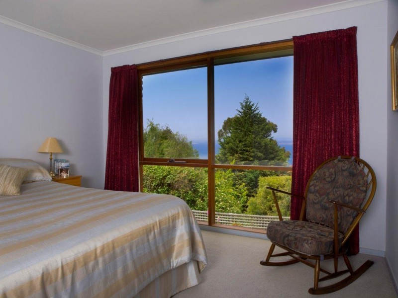 8 Seabreeze Court, Kingston Beach TAS 7050