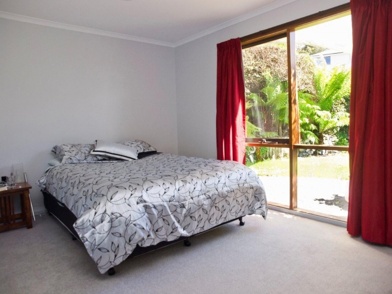 8 Seabreeze Court, Kingston Beach TAS 7050