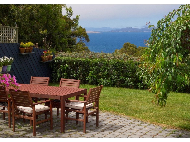 8 Seabreeze Court, Kingston Beach TAS 7050