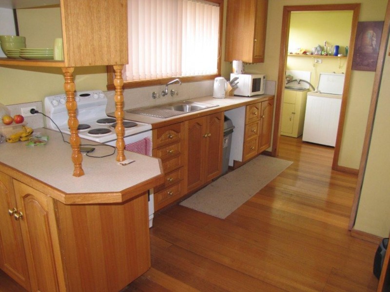 9 Bay Court, Blackmans Bay TAS 7052