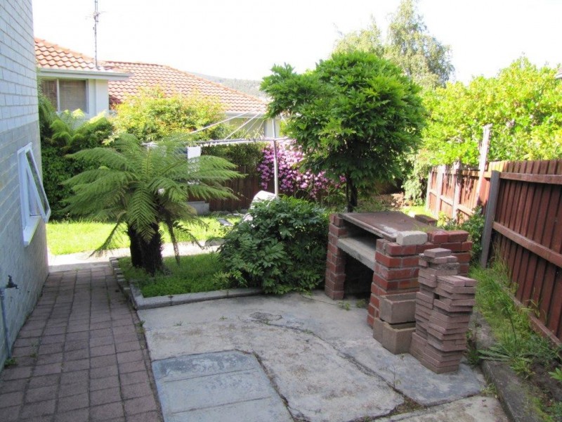 9 Bay Court, Blackmans Bay TAS 7052