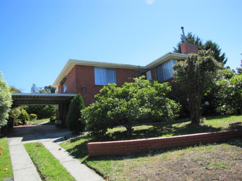 237 Redwood Road, Kingston TAS 7050