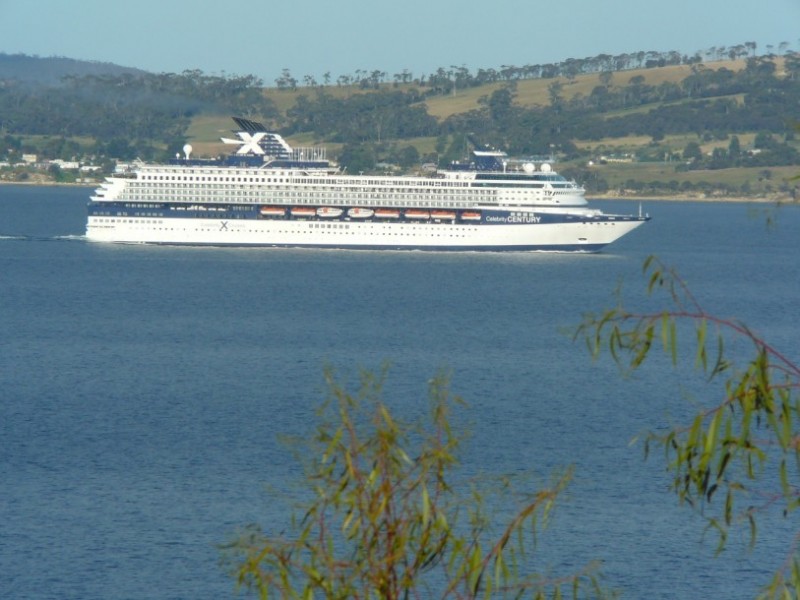 71 Suncoast Drive, Blackmans Bay TAS 7052