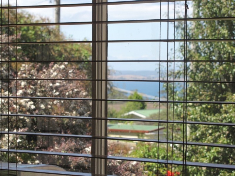 15 Gourlay Street, Blackmans Bay TAS 7052