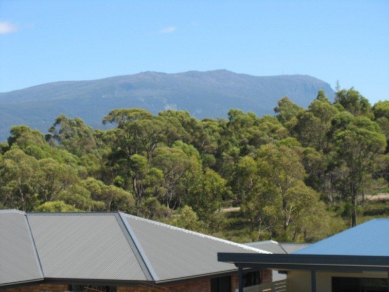 7 Lomandra Drive, Blackmans Bay TAS 7052