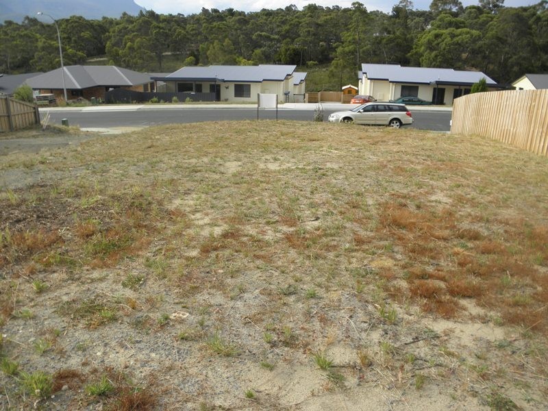 7 Lomandra Drive, Blackmans Bay TAS 7052