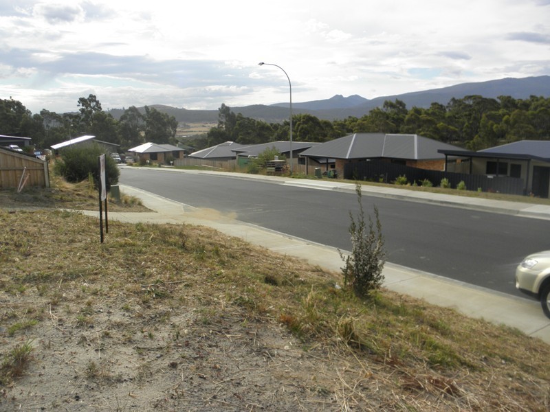 7 Lomandra Drive, Blackmans Bay TAS 7052