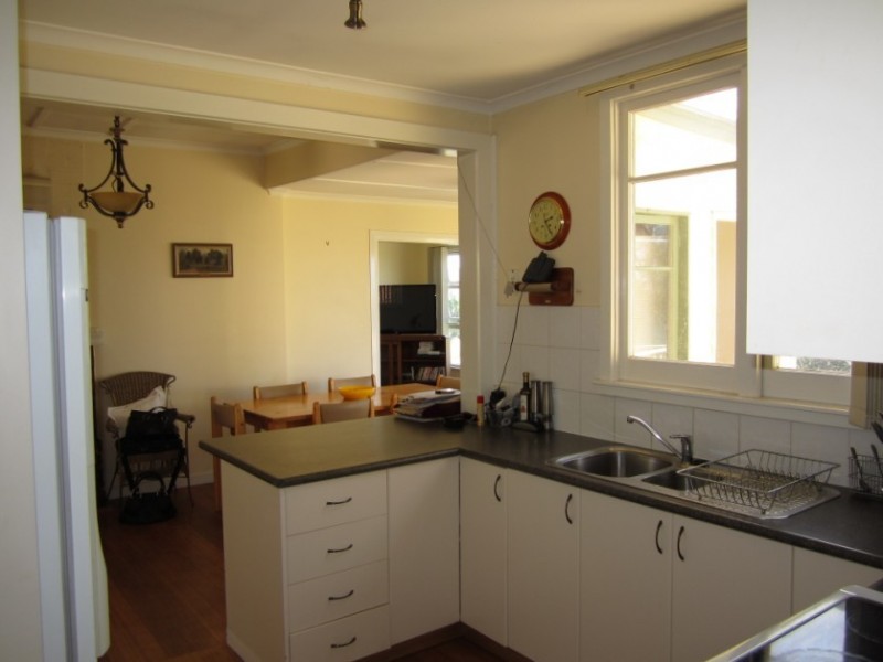 8 Auburn Road, Kingston Beach TAS 7050