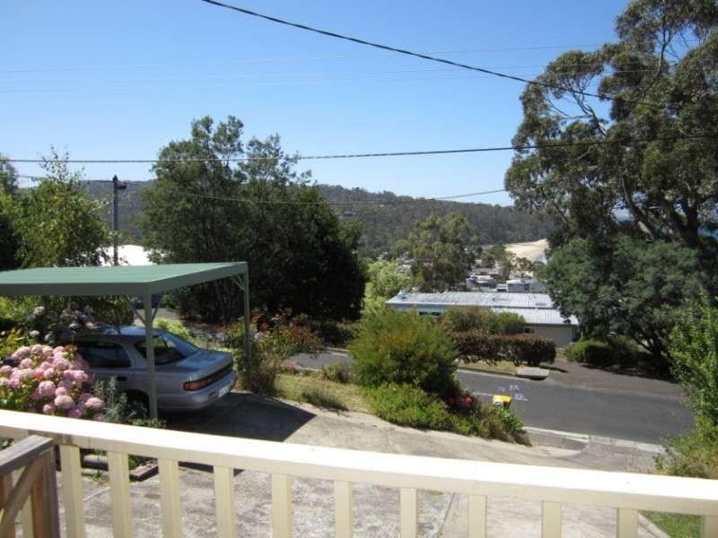 8 Auburn Road, Kingston Beach TAS 7050