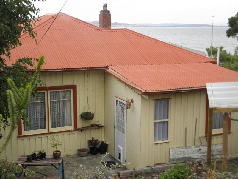 63 Wells Parade, Blackmans Bay TAS 7052