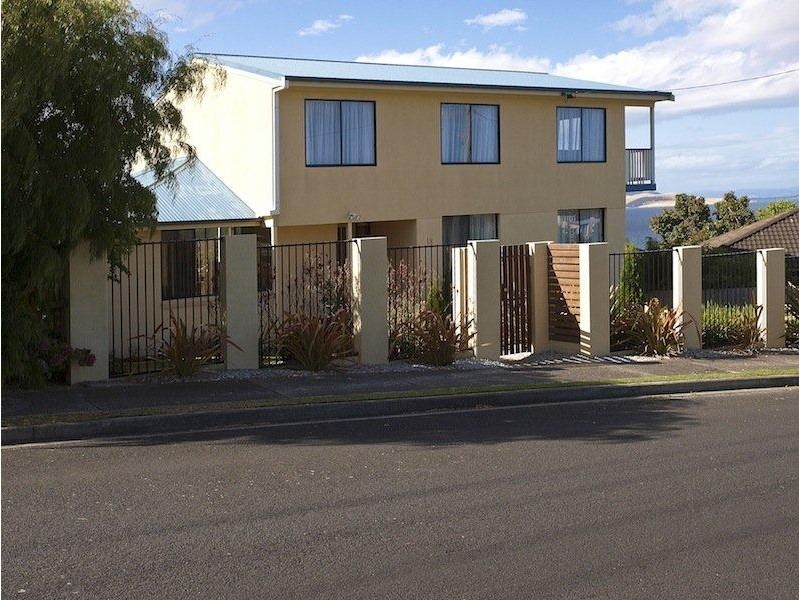 18 Katandra Crescent, Kingston Beach TAS 7050