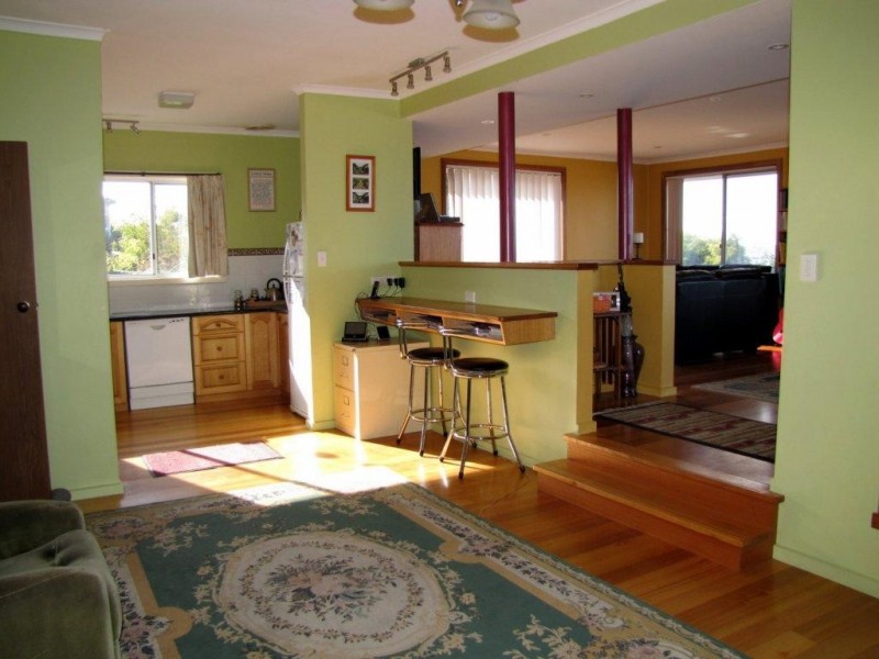 11 Tingira Road, Blackmans Bay TAS 7052