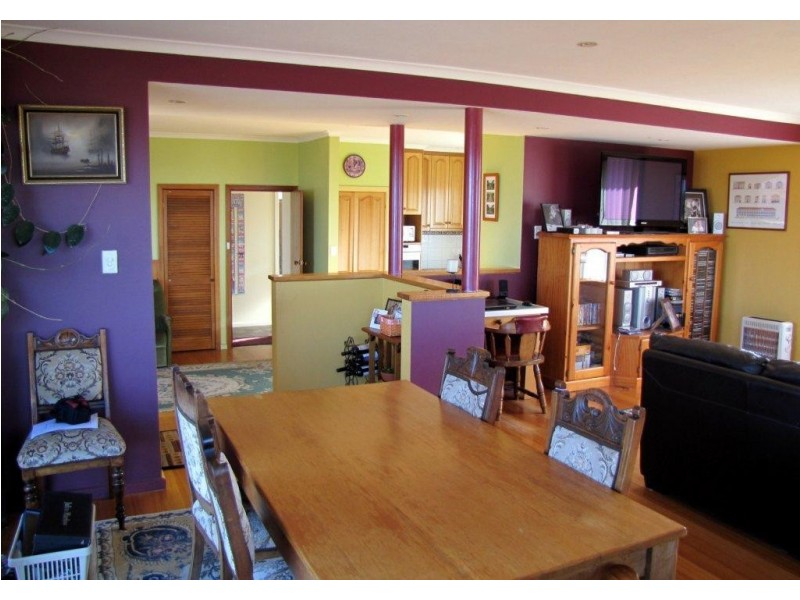 11 Tingira Road, Blackmans Bay TAS 7052