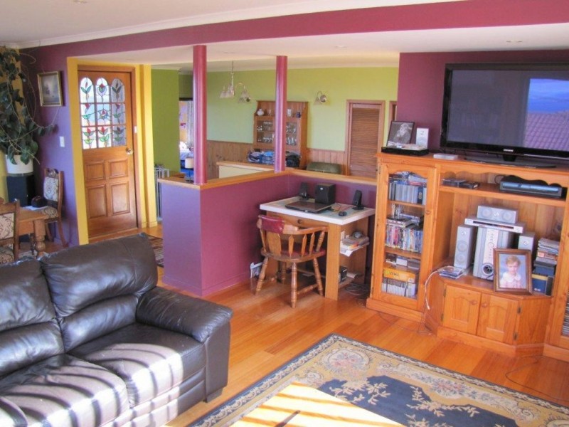 11 Tingira Road, Blackmans Bay TAS 7052