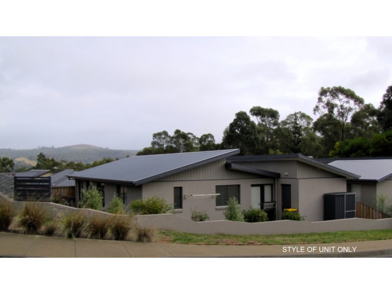 1/62 Burwood Drive, Blackmans Bay TAS 7052