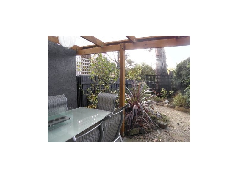 4/15 Hazell Street, Blackmans Bay TAS 7052