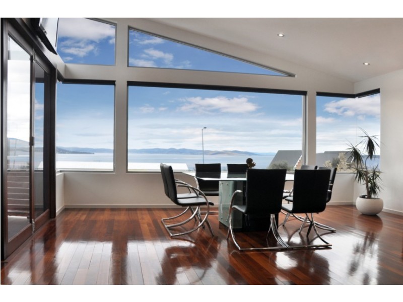 22 Suncoast Dr, Blackmans Bay TAS 7052