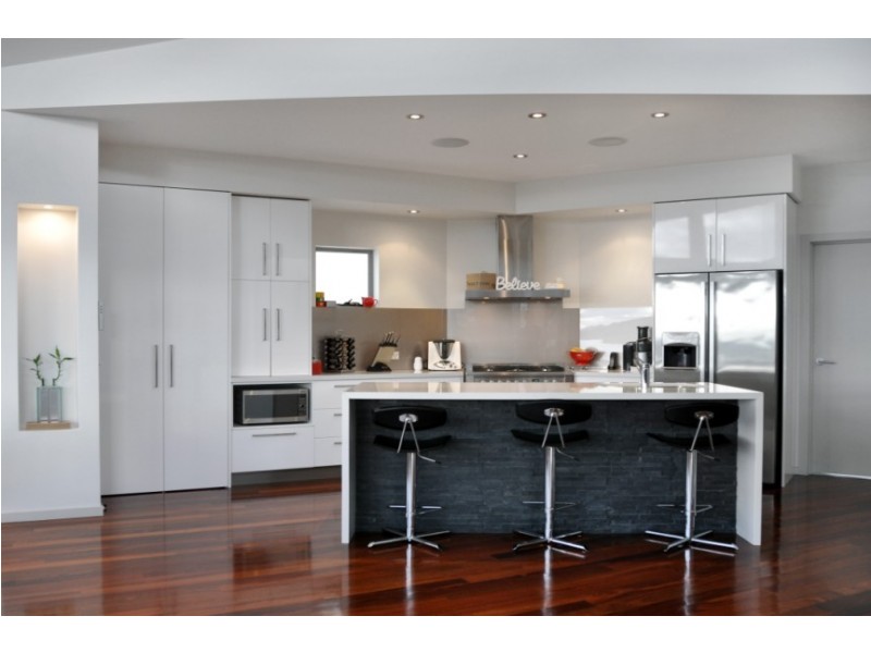 22 Suncoast Dr, Blackmans Bay TAS 7052