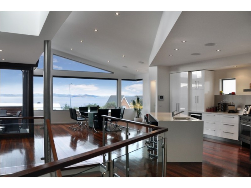 22 Suncoast Dr, Blackmans Bay TAS 7052