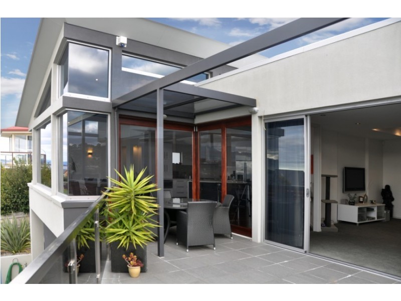 22 Suncoast Dr, Blackmans Bay TAS 7052