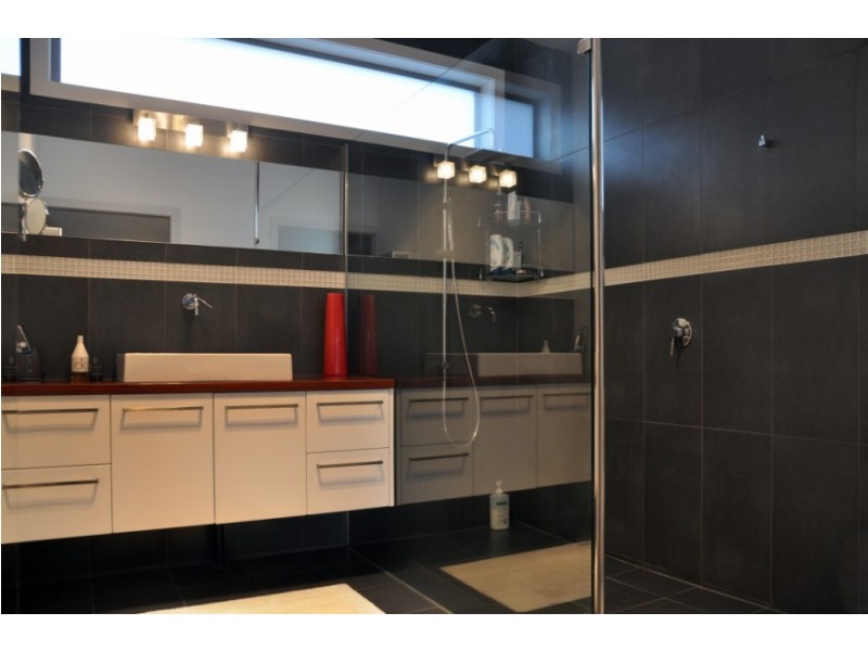 22 Suncoast Dr, Blackmans Bay TAS 7052