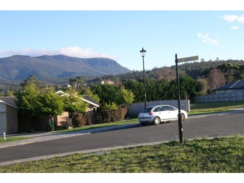 2 Old Farmhouse Court, Kingston TAS 7050