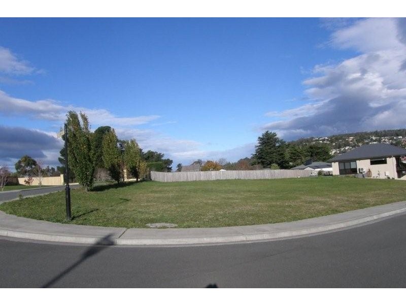 2 Old Farmhouse Court, Kingston TAS 7050